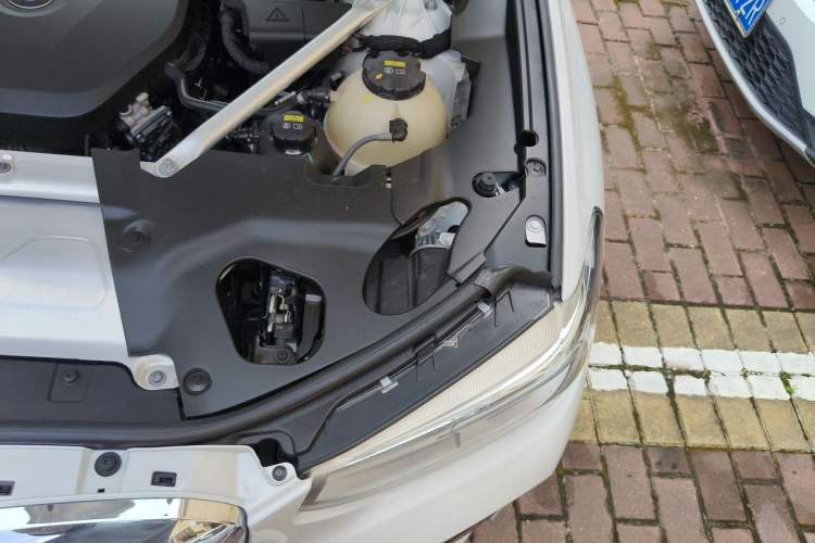 Used BMW X3 2018 xDrive25i M Sport Package China VI Engine Bay Left