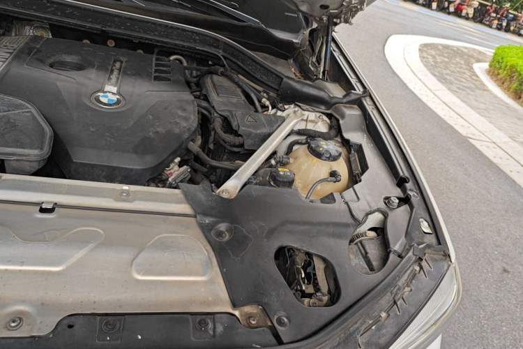 Used BMW X3 2018 xDrive25i Luxury Package China V Engine Bay Left