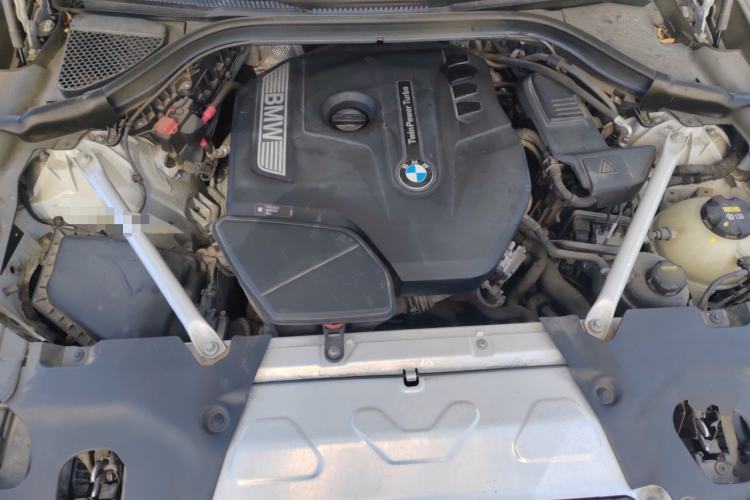 Used BMW X3 2018 xDrive25i Luxury Package China VI Emission Standard Engine Bay