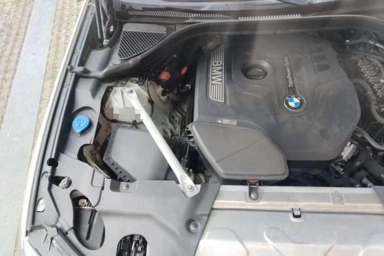 Used BMW X3 2018 xDrive28i Luxury Package China VI Emission Standard Engine Bay Right