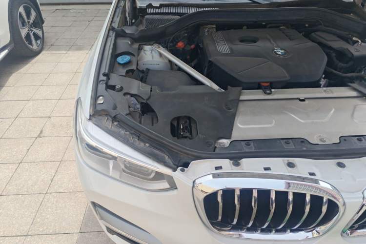 Used BMW X3 2018 xDrive28i Luxury Package China VI Emission Standard Engine Bay Right