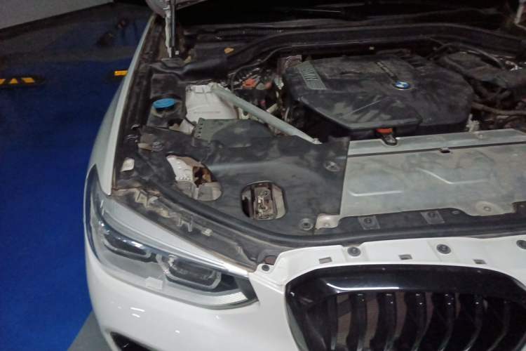 Used BMW X3 2018 xDrive28i M Sport Package China V Emission Standard Engine Bay Right