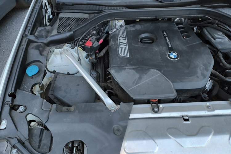 Used BMW X3 2018 xDrive28i M Sport Package China V Emission Standard Engine Bay Right