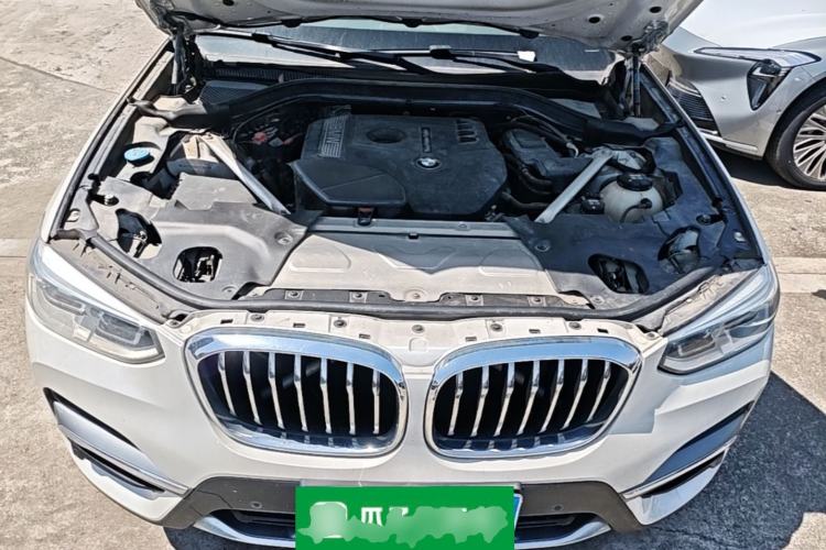 Used BMW X3 2018 xDrive25i Luxury Package China VI Emission Standard Engine Bay