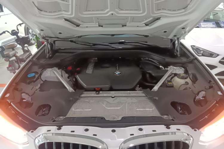 Used BMW X3 2018 xDrive25i M Sport Package China VI Engine Bay