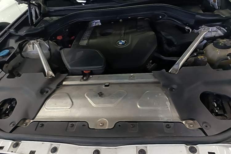 Used BMW X3 2018 xDrive25i M Sport Package China VI Engine Bay