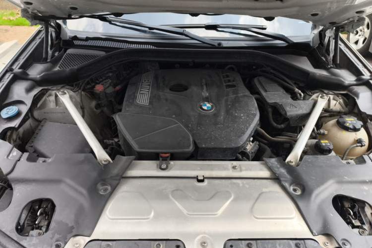 Used BMW X3 2018 xDrive28i M Sport Package China V Emission Standard Engine Bay