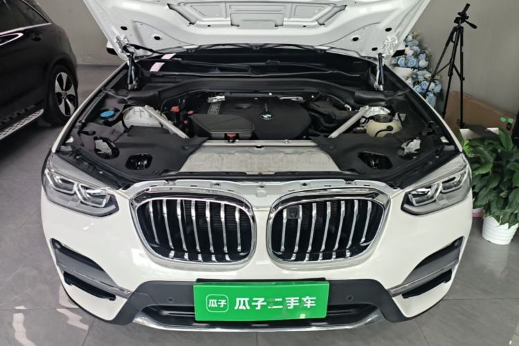 Used BMW X3 2018 xDrive28i Luxury Package China VI Emission Standard Engine Bay