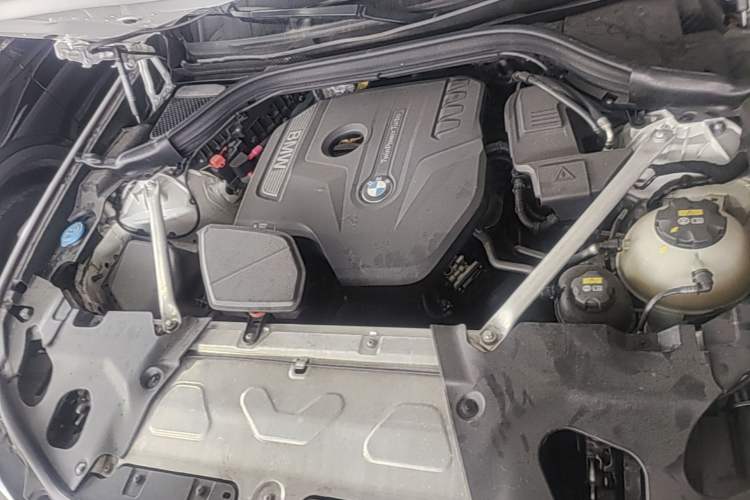 Used BMW X3 2018 xDrive25i M Sport Package China V Engine Bay
