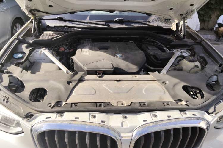 Used BMW X3 2018 xDrive25i M Sport Package China VI Engine Bay