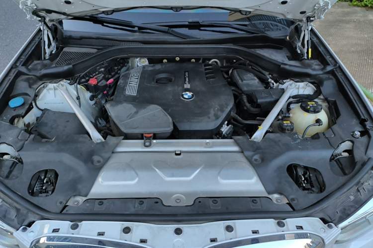 Used BMW X3 2018 xDrive28i M Sport Package China V Emission Standard Engine Bay