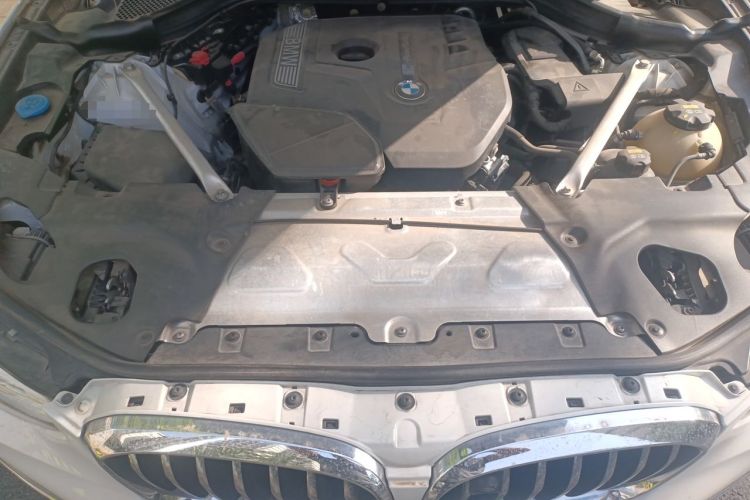 Used BMW X3 2018 xDrive25i Luxury Package China VI Emission Standard Engine Bay