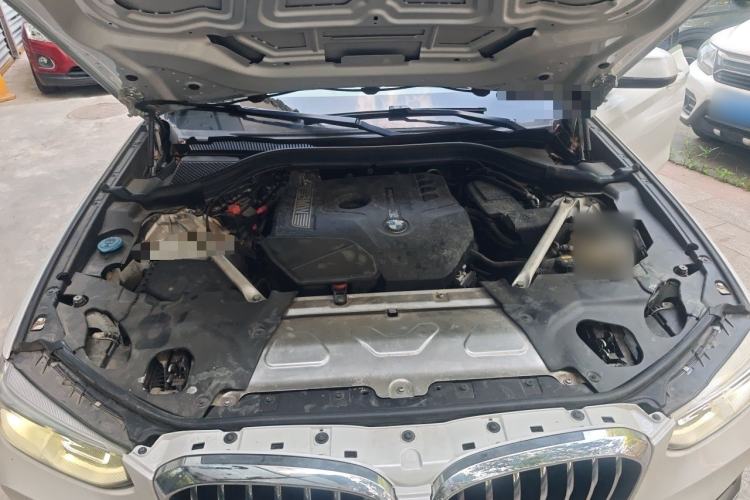 Used BMW X3 2018 xDrive25i Luxury Package China VI Emission Standard Engine Bay