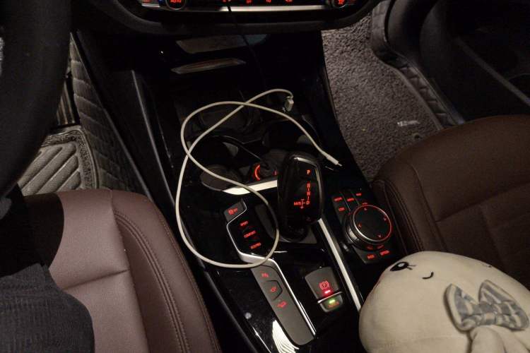 Used BMW X3 2018 xDrive25i Luxury Package China VI Emission Standard Gear Lever