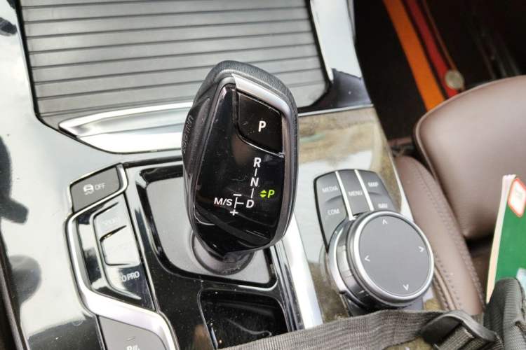 Used BMW X3 2018 xDrive30i Luxury Edition M Sport Package China VI Gear Lever