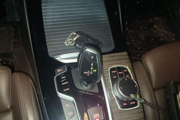 Used BMW X3 2018 xDrive28i Luxury Package China VI Emission Standard Gear Lever