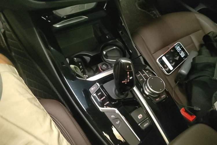 Used BMW X3 2018 xDrive25i Luxury Package China VI Emission Standard Gear Lever