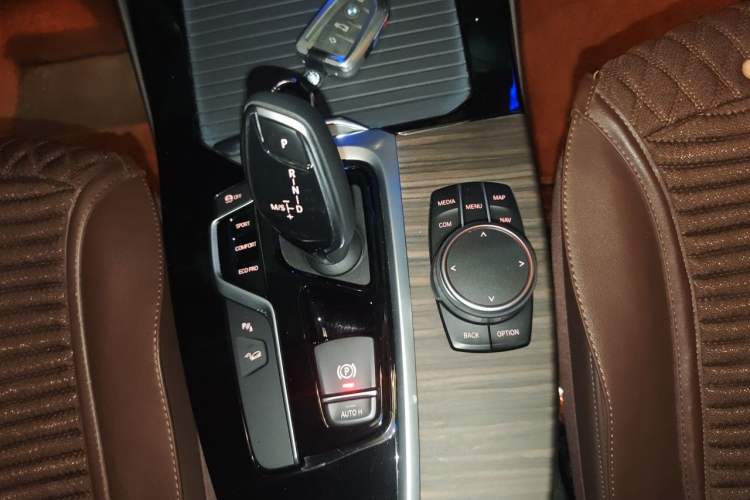 Used BMW X3 2018 xDrive28i Luxury Package China VI Emission Standard Gear Lever