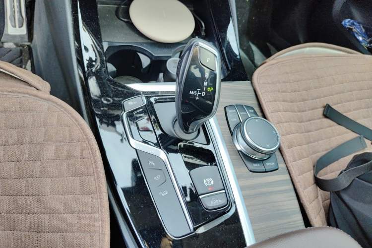 Used BMW X3 2018 xDrive30i Luxury Edition M Sport Package China VI Gear Lever