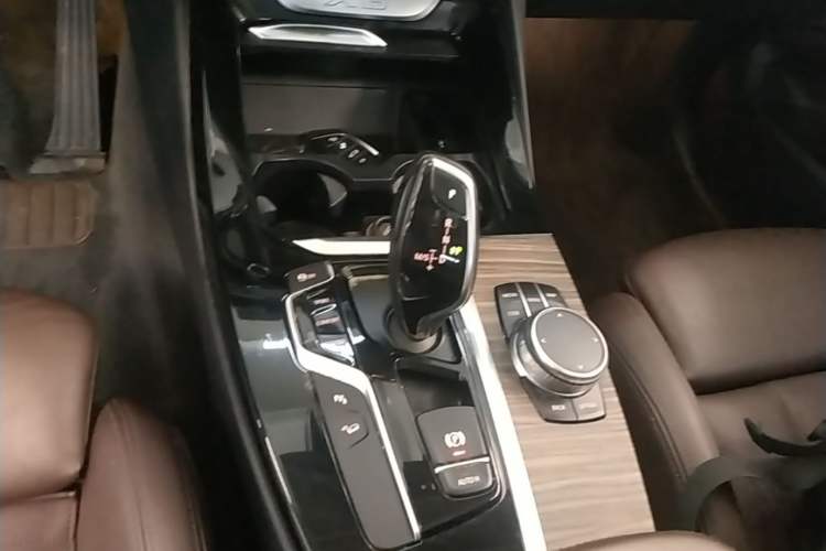 Used BMW X3 2018 xDrive28i Luxury Package China VI Emission Standard Gear Lever