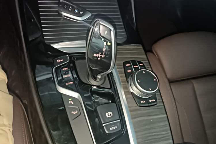 Used BMW X3 2018 xDrive28i Luxury Package China VI Emission Standard Gear Lever