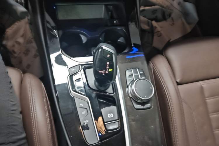 Used BMW X3 2018 xDrive30i Luxury Edition M Sport Package China VI Gear Lever