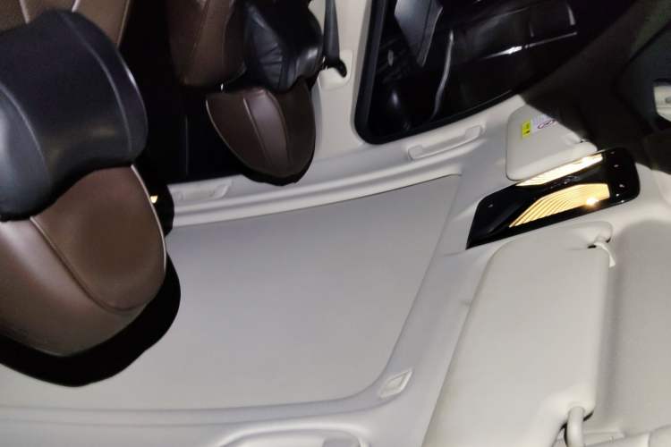 Used BMW X3 2018 xDrive25i M Sport Package China VI Headliner