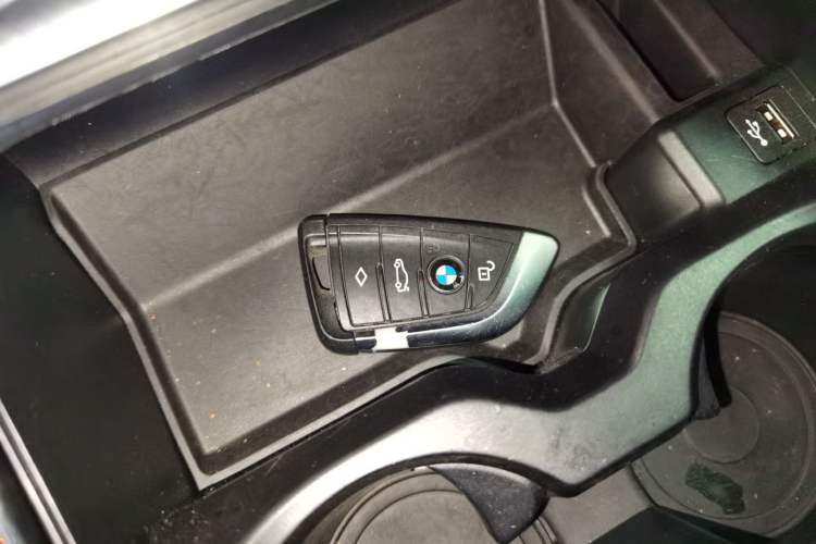 Used BMW X3 2018 xDrive28i Luxury Package China VI Emission Standard Interior 1