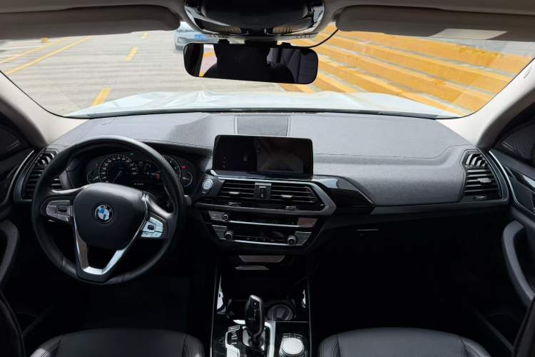 Used BMW X3 2018 xDrive25i Luxury Package China V Interior 1