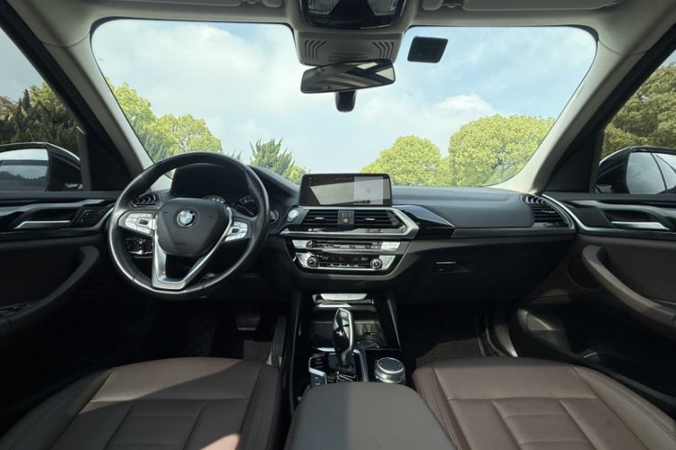 Used BMW X3 2018 xDrive25i Luxury Package China VI Emission Standard Interior 4