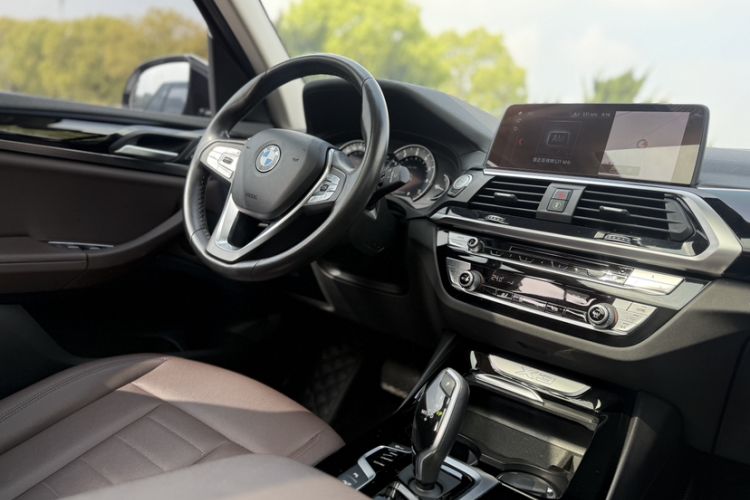 Used BMW X3 2018 xDrive25i Luxury Package China VI Emission Standard Interior 5