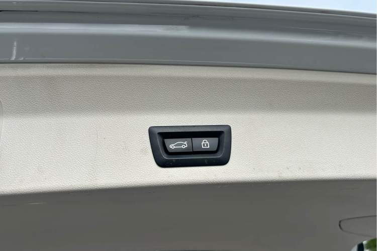 Used BMW X3 2018 xDrive28i M Sport Package China VI Interior 6