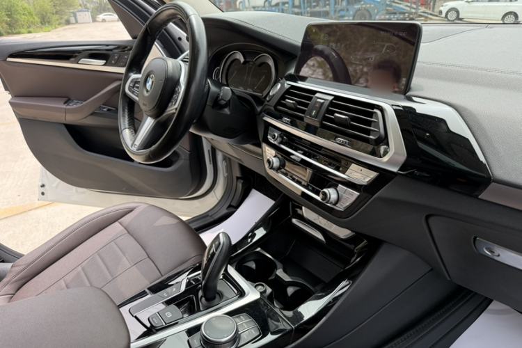 Used BMW X3 2018 xDrive25i M Sport Package China V Interior 7