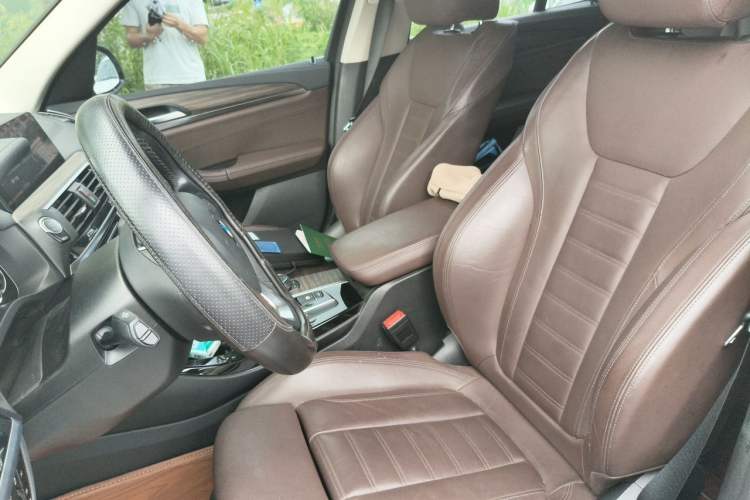 Used BMW X3 2018 xDrive28i Luxury Package China V Left Front Seat