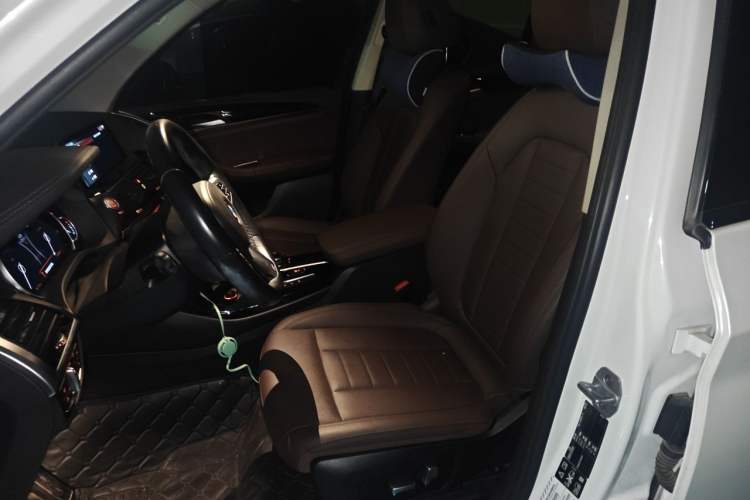 Used BMW X3 2018 xDrive25i Luxury Package China V Left Front Seat