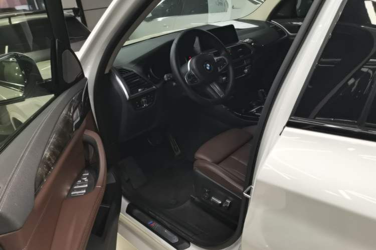 Used BMW X3 2018 xDrive30i Luxury Edition M Sport Package China VI Left Front Seat