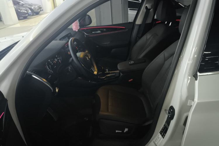 Used BMW X3 2018 xDrive25i Luxury Package China V Left Front Seat