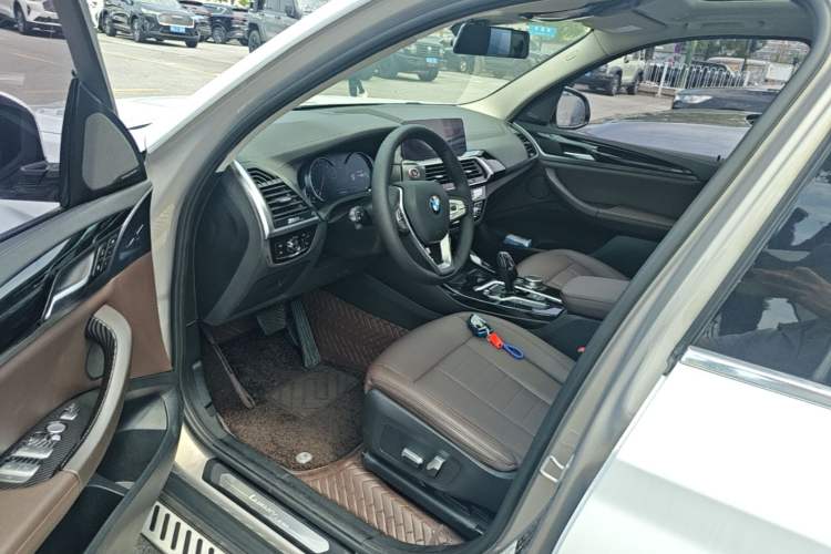 Used BMW X3 2018 xDrive25i Luxury Package China V Left Front Seat