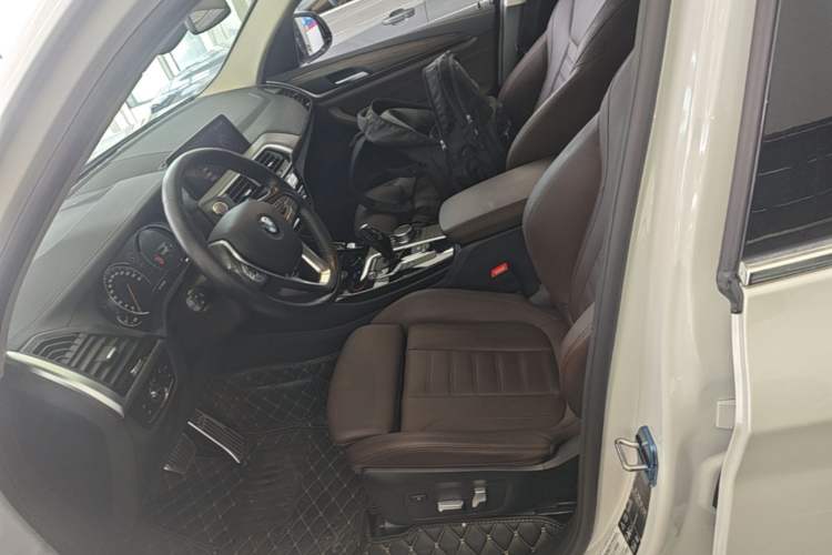 Used BMW X3 2018 xDrive28i Luxury Package China V Left Front Seat