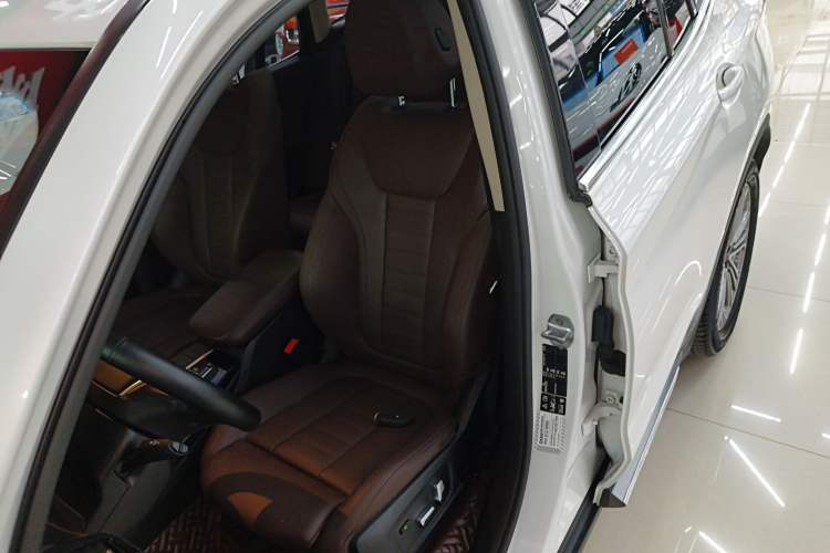 Used BMW X3 2018 xDrive28i Luxury Package China VI Emission Standard Left Front Seat