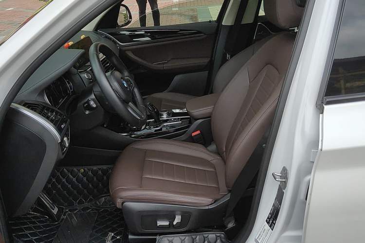 Used BMW X3 2018 xDrive25i M Sport Package China V Left Front Seat