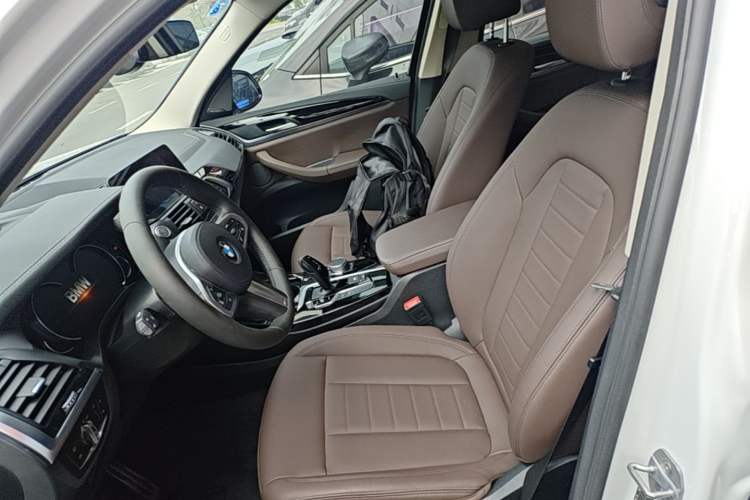 Used BMW X3 2018 xDrive25i M Sport Package China V Left Front Seat