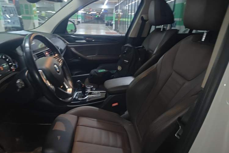 Used BMW X3 2018 xDrive25i Luxury Package China V Left Front Seat