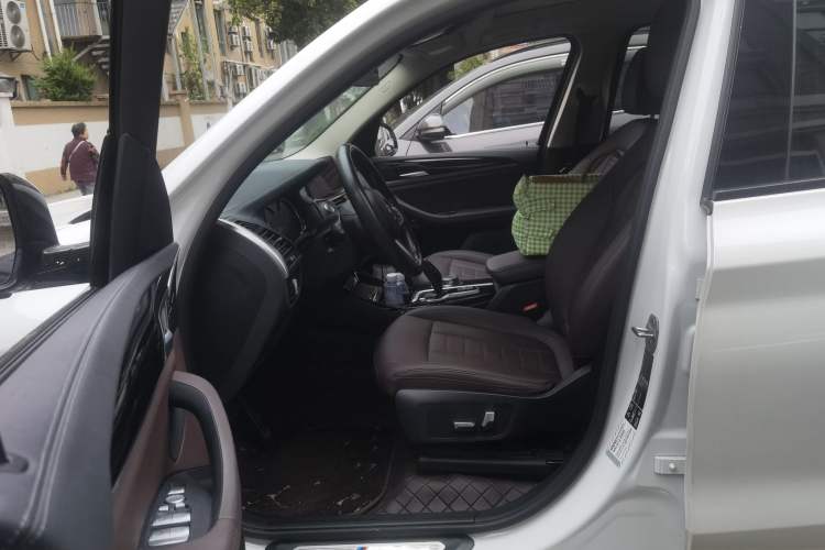 Used BMW X3 2018 xDrive25i M Sport Package China V Left Front Seat