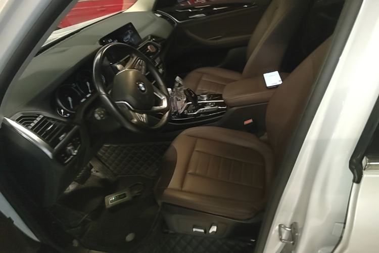 Used BMW X3 2018 xDrive25i Luxury Package China VI Emission Standard Left Front Seat