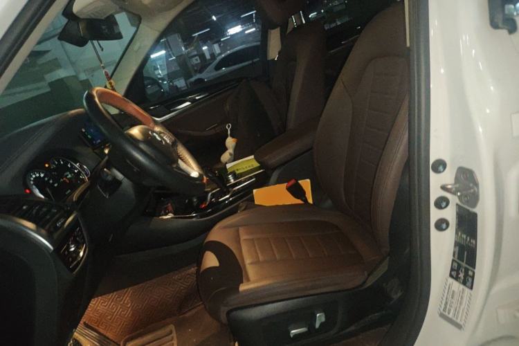 Used BMW X3 2018 xDrive25i Luxury Package China V Left Front Seat