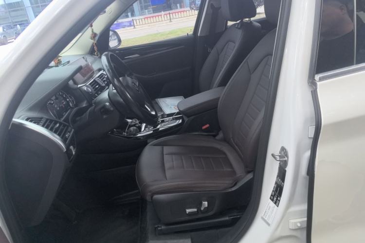 Used BMW X3 2018 xDrive25i Luxury Package China VI Emission Standard Left Front Seat