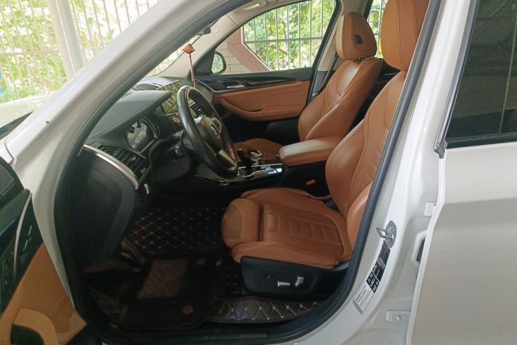 Used BMW X3 2018 xDrive25i Luxury Package China VI Emission Standard Left Front Seat