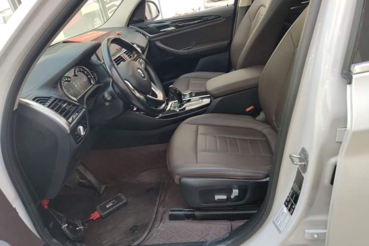 Used BMW X3 2018 xDrive25i Luxury Package China VI Emission Standard Left Front Seat