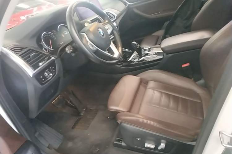 Used BMW X3 2018 xDrive28i Luxury Package China VI Emission Standard Left Front Seat